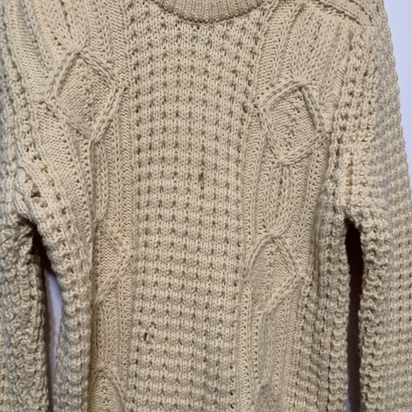 Vintage GAELTARRA Handloomed Aran 100% Pure New Wool Fisherman Sweater - Picture 3 of 12